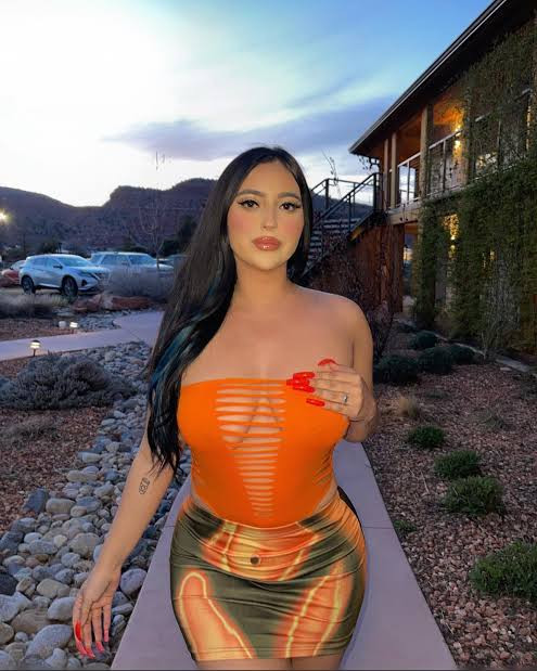 Julia Nicole