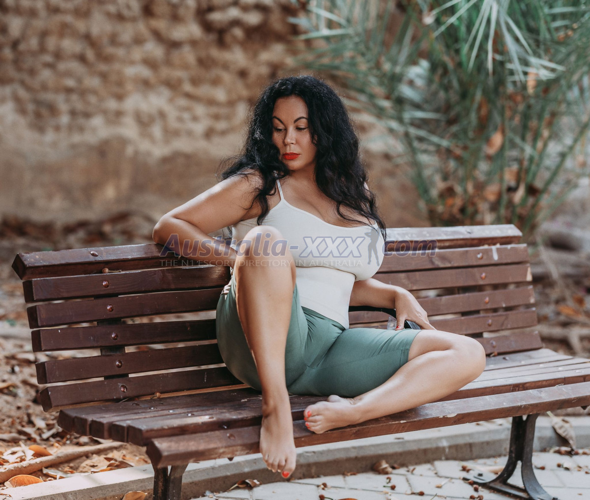 Arina Busty
