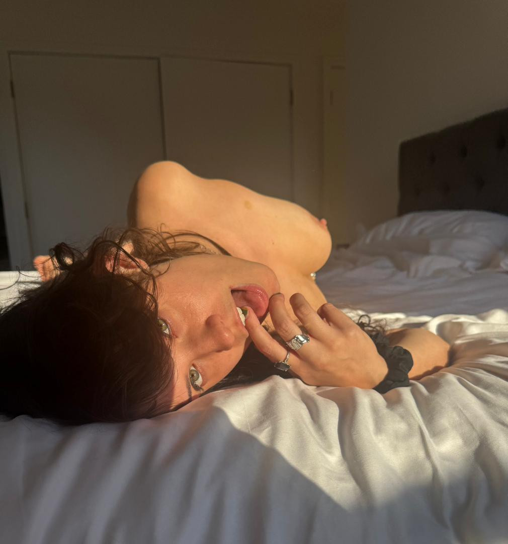 Alice sexy