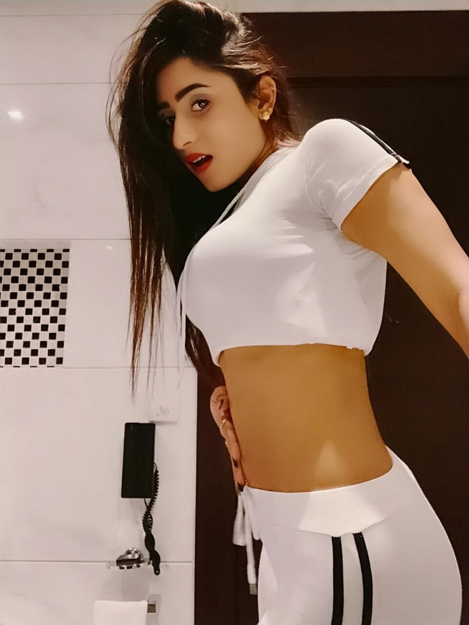 Sofiya +971522060034